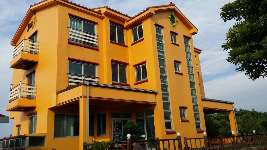 Jun House Hostel เมืองเชจู ภายนอก รูปภาพ